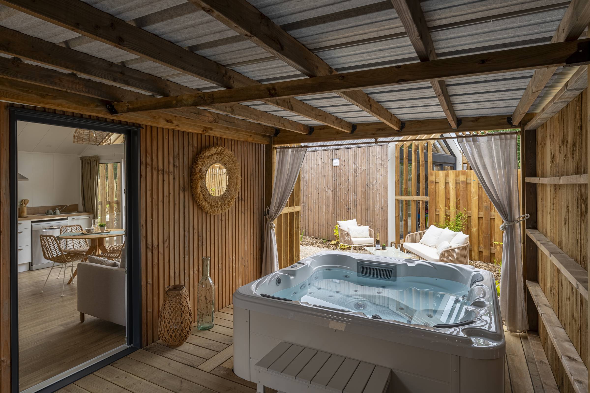 Private Jacuzzi in your luxury villa in Saint-Jean-de-Monts